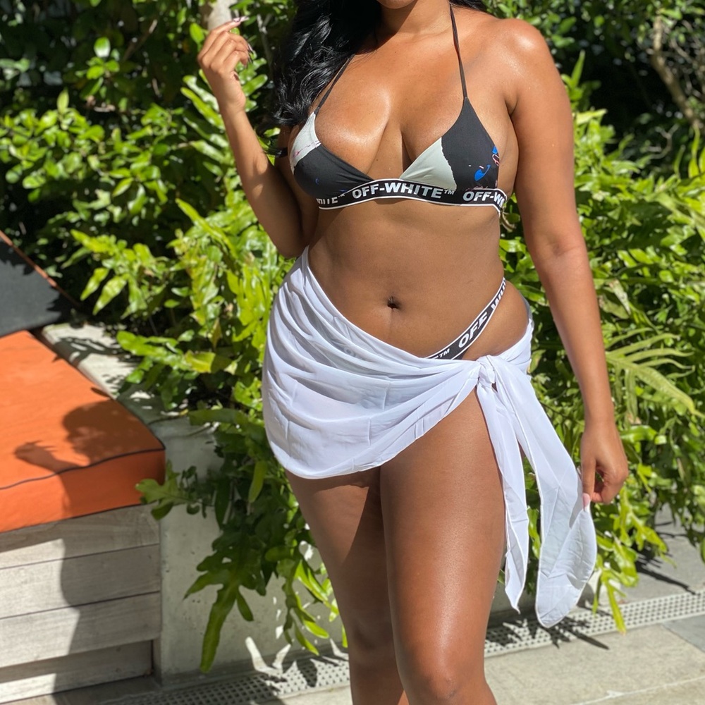Off-white bikini